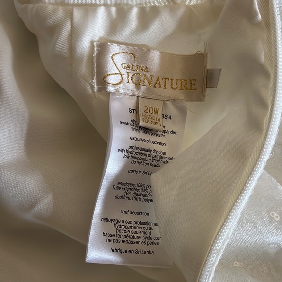 Galina Signature Ivory allover sequin corset plus wedding dress Size 20 - Picture 14 of 16